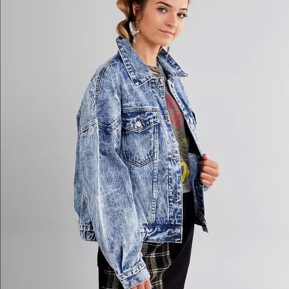 Buckle acid washed jean jacket by Bridge by Gly - Picture 1 of 5